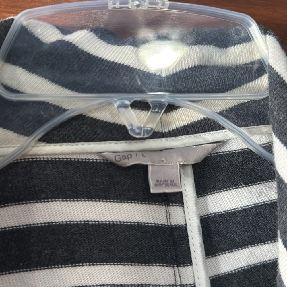 Gap Jacket Size Large. - image 2